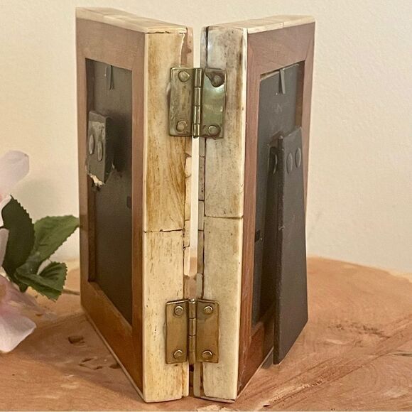 Artisan Bone-Carved Dual Photo Frame - Picture 4 of 11